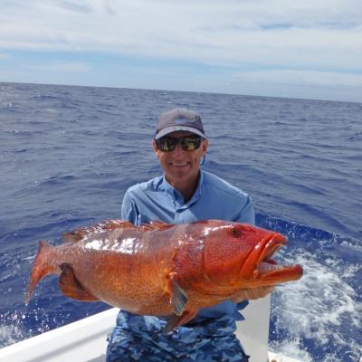 Stephan mit Zackenbarsch